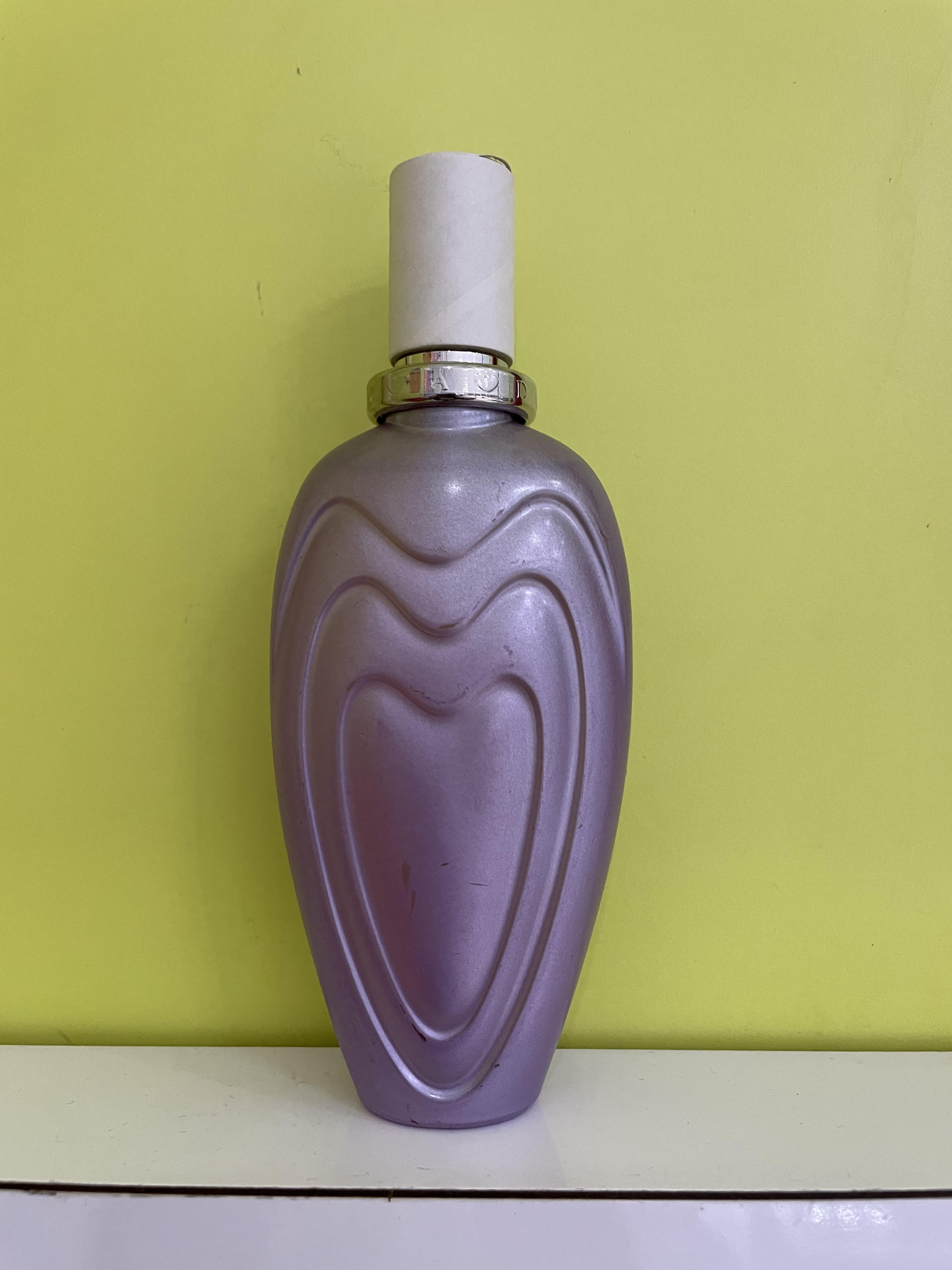 Escada Loving Bouquet Eau de Toilette Spray For Women No Box No Cap