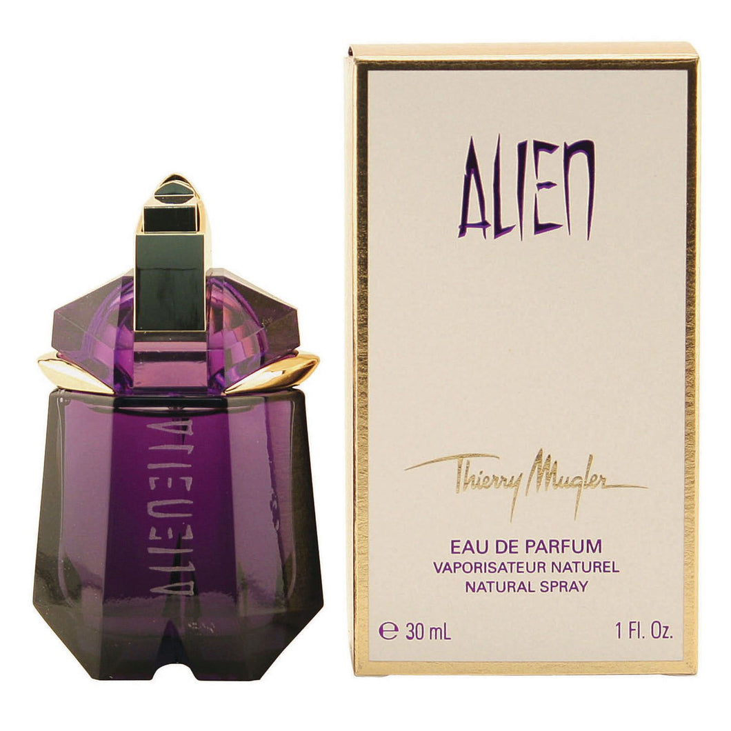 Alien is powerful, radiant and gripping. Its enigmatic scent reveals a spectacular femininity, a universal call to be extraordinary. A woody and solar fragrance, Alien Eau de Parfum is a radiant talisman with enveloping and mysterious warmth.